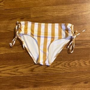 Aero bikini bottom small